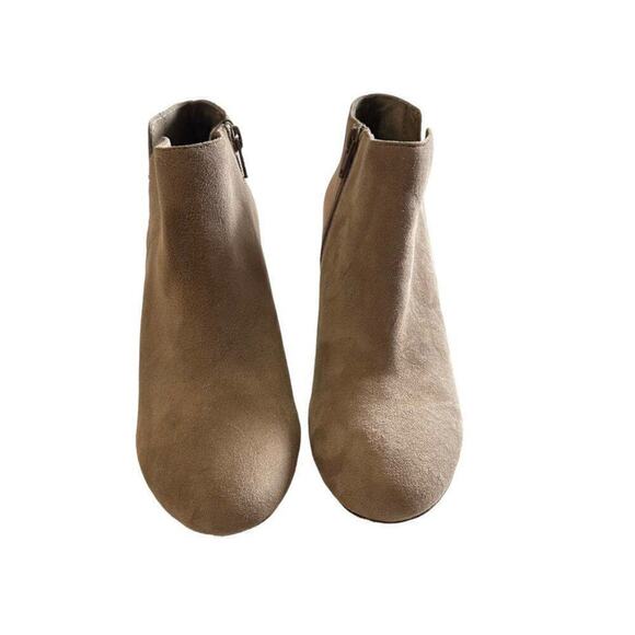 Gianni Bini Suede‎ Booties Women's 7.5 Tan Zip Boho Leather - Picture 2 of 9